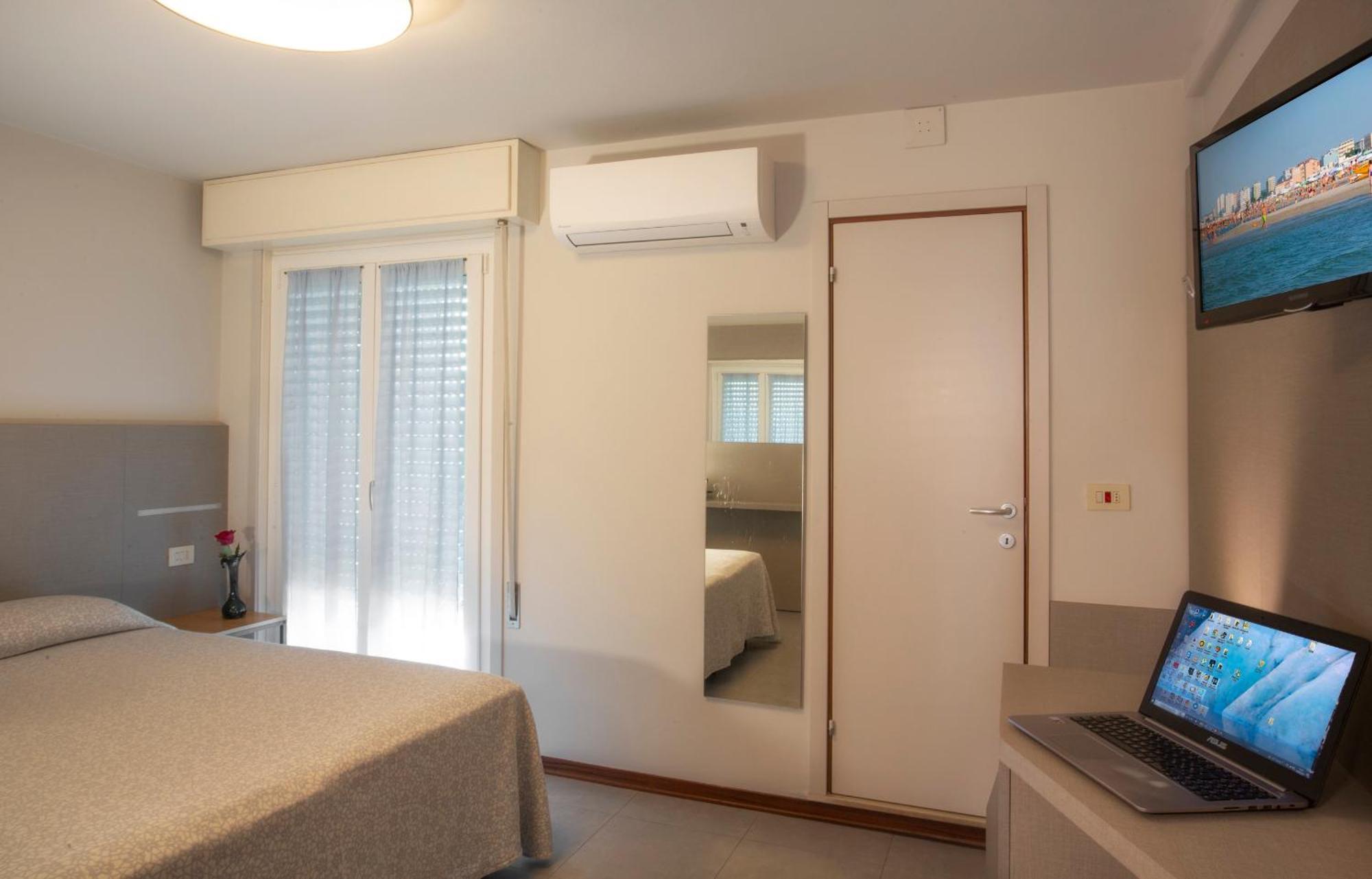 Hotel Norma Misano Adriatico Pokoj fotografie